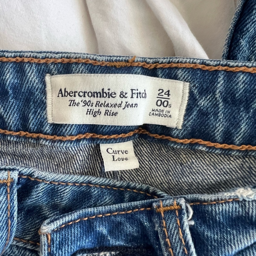 Abercrombie & Fitch 90s relaxed jean high rise
